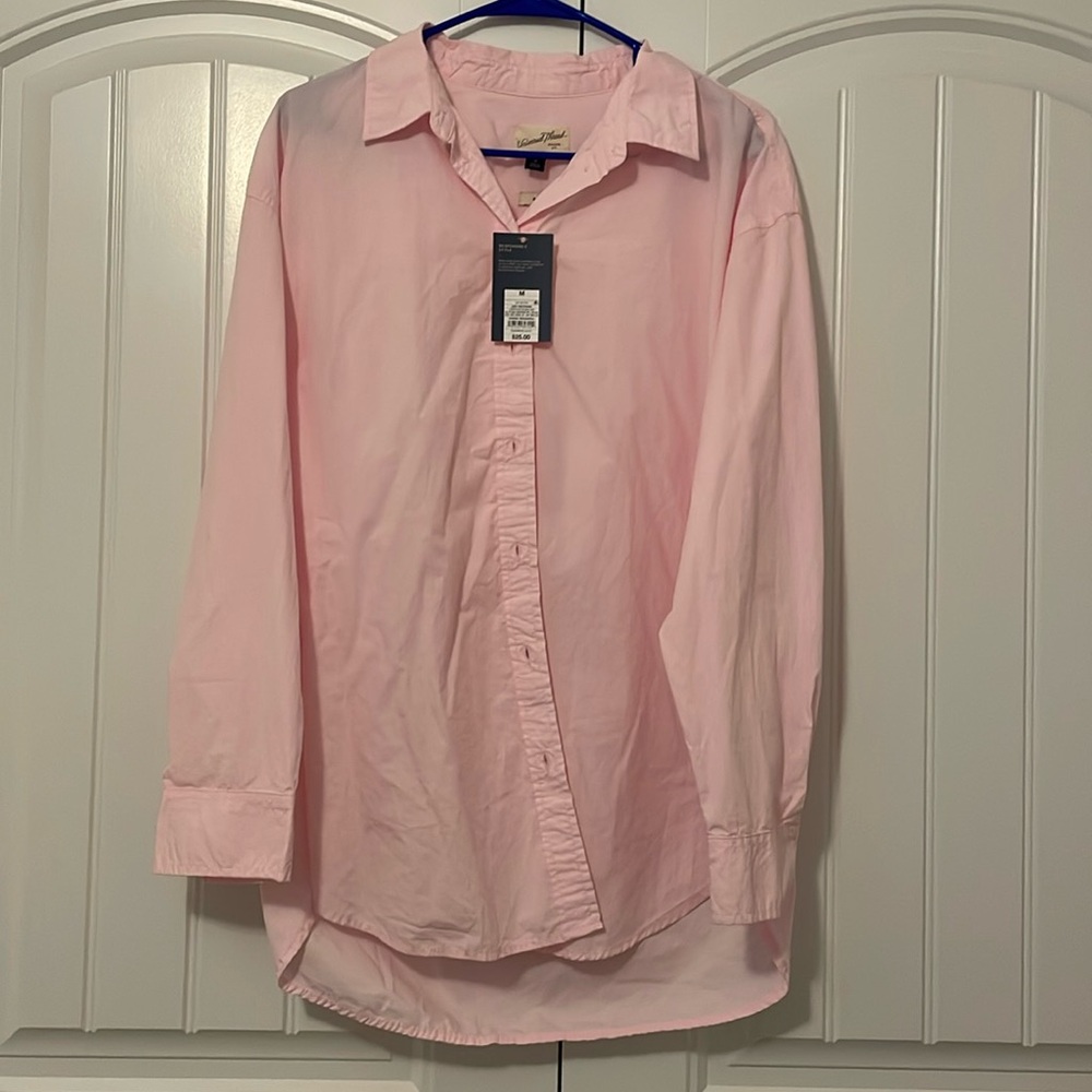 Universal threads oversized shirt, size M